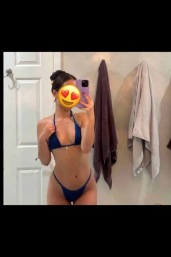 2 חברות בבת ים