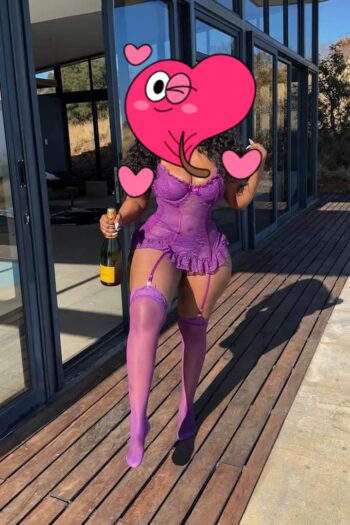 לואיז סקסית בחורה אפריקאית תיירת תל אביב