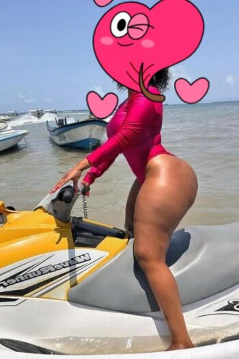 לואיז סקסית בחורה אפריקאית תיירת תל אביב